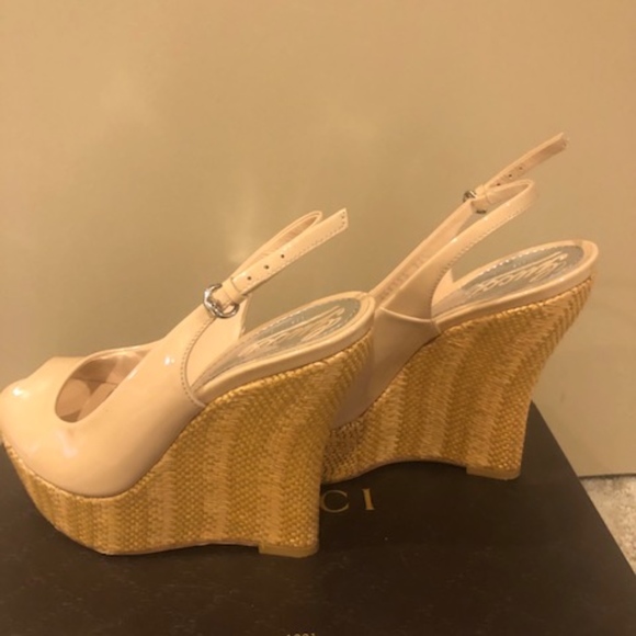 Gucci Vitello Vernice Soft Sable wedge sandal - Picture 7 of 8